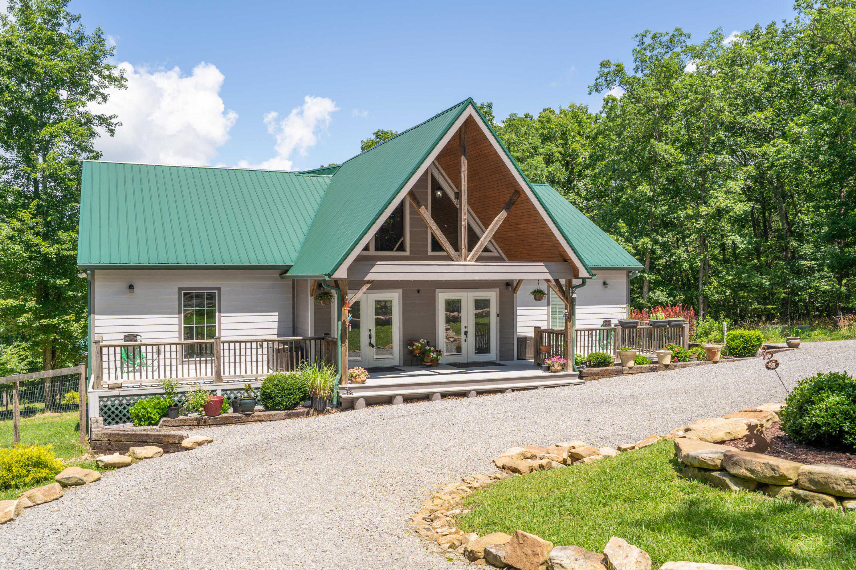 343 Highlands Forest Rd